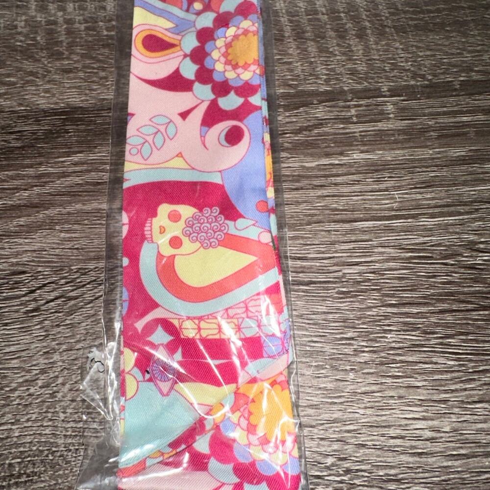 Amika Signature Print Neck Hair Scarf‎